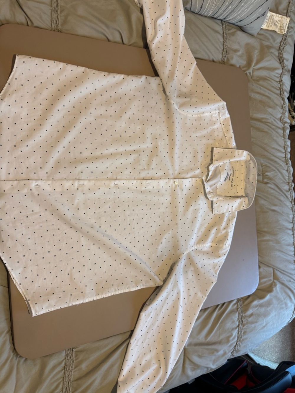 Perry Ellis White Button-Down Shirt with Black Micro Arrow Print